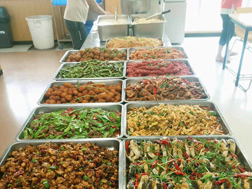 學校膳食服務